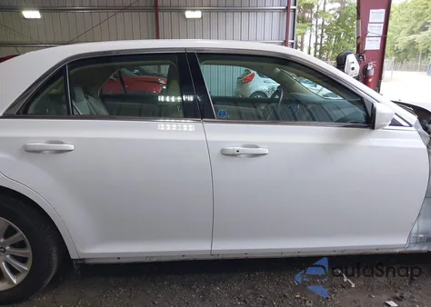 2013 Chrysler 300 Motown z USA, uszkodzony, nr VIN 2C3CCAAG9DH527790